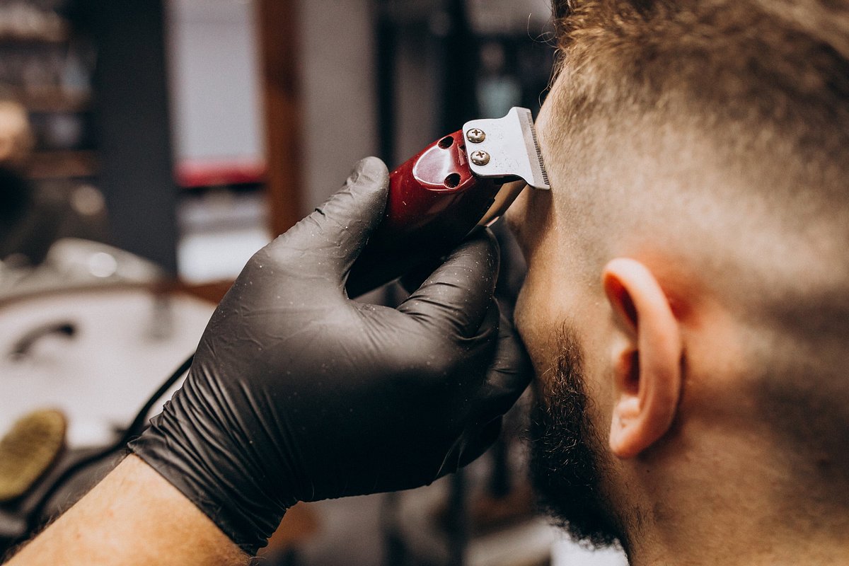 Signature Haircut & Fade